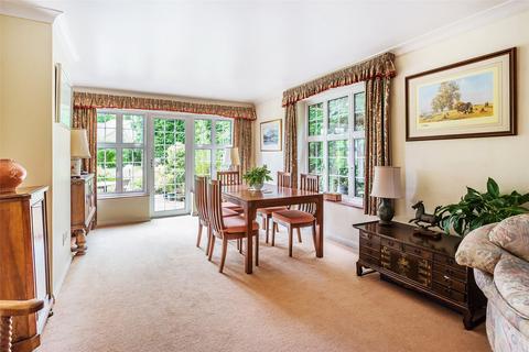 75 Lower Road, Fetcham, Leatherhead, KT22 9HG