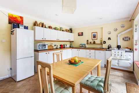 75 Lower Road, Fetcham, Leatherhead, KT22 9HG