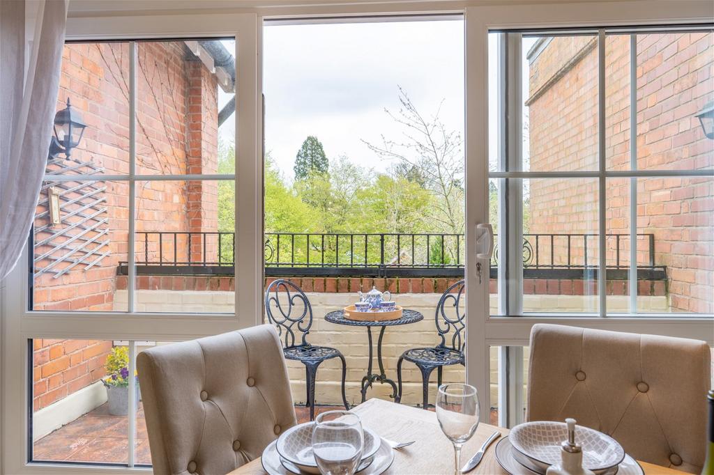 The Grange, Lord Austin Drive... 2 bed apartment £395,000