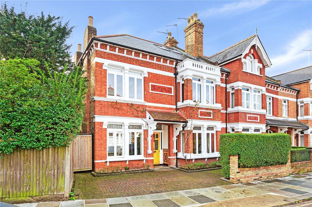 St Stephens Gardens, Twickenham, TW1 4 bed semidetached house £3,000,000