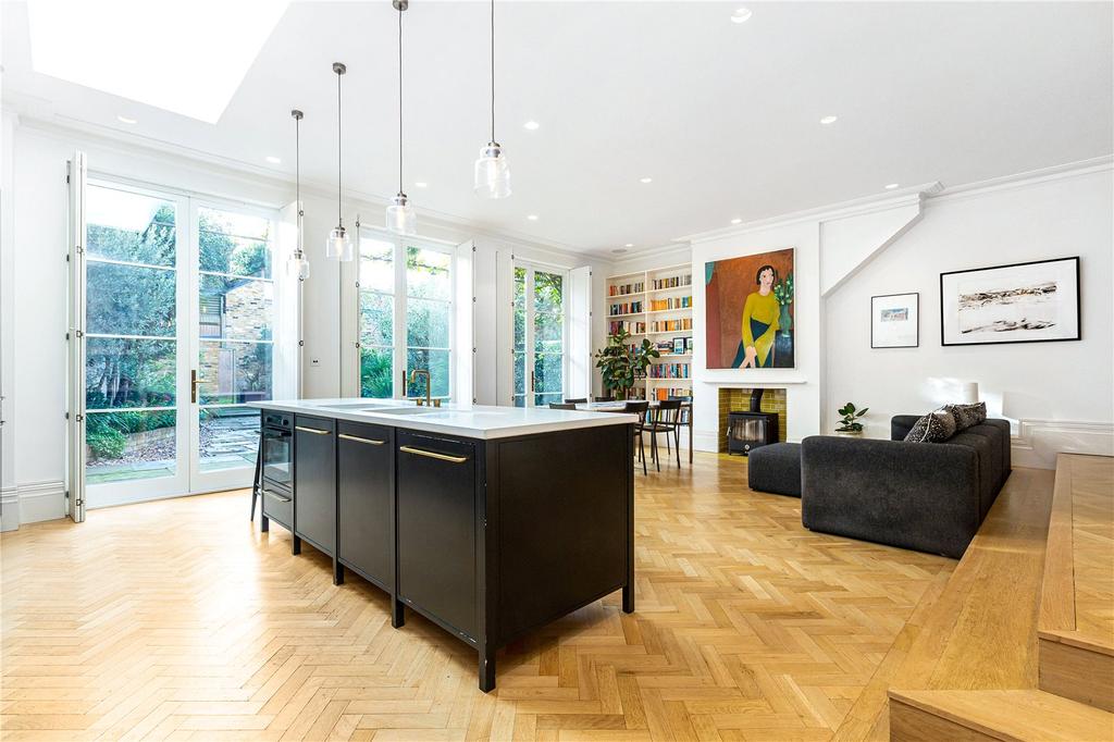 St Stephens Gardens, Twickenham, TW1 4 bed semidetached house £3,000,000