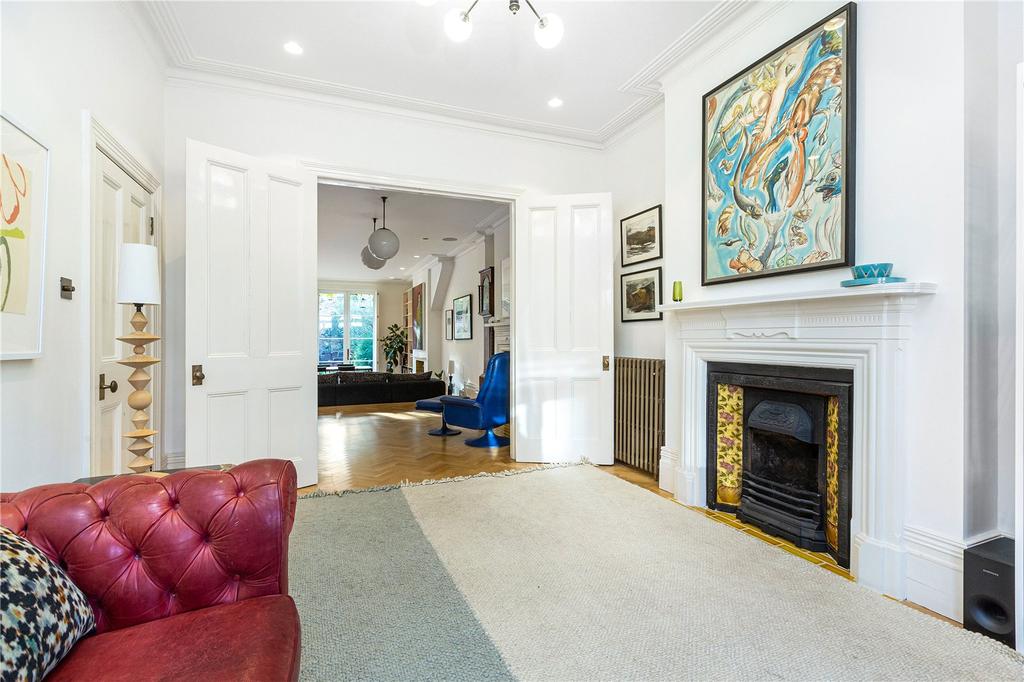 St Stephens Gardens, Twickenham, TW1 4 bed semidetached house £3,000,000
