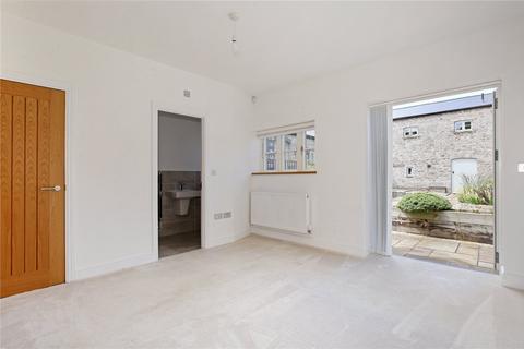 8, Fernhill Court Fernhill, Almondsbury, Bristol, BS32 4LX