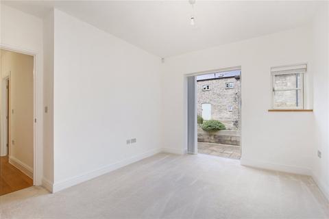 8, Fernhill Court Fernhill, Almondsbury, Bristol, BS32 4LX