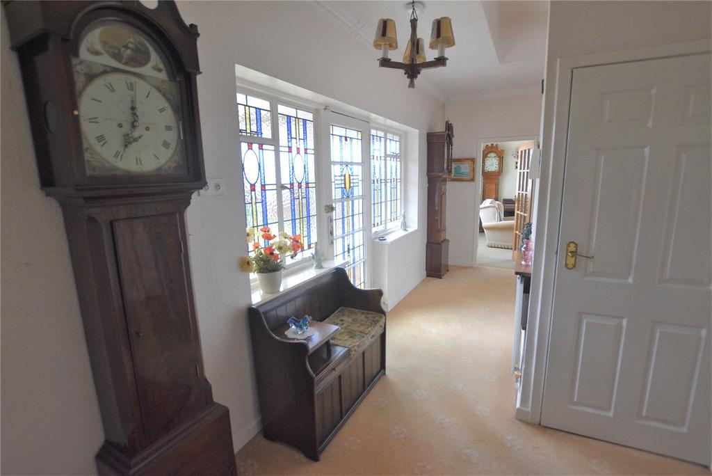 Lodgefield Road, Halesowen, West Midlands, B62 3 bed detached house £475,000