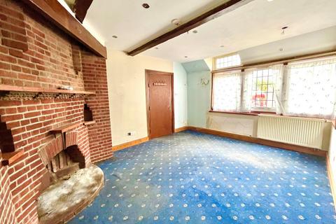 105 Colindeep Lane, London, NW9 6DD