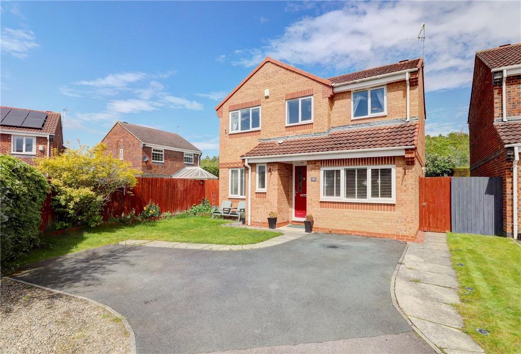 Hallgarth, Consett, DH8 4 bed detached house £250,000