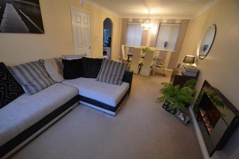 2 bedroom apartment to rent, Chorlton Road, Hulme, Manchester. M15 4AP