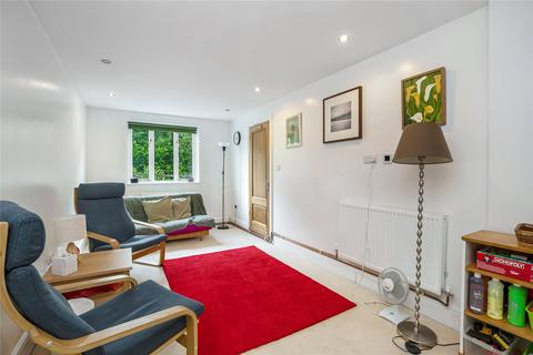 32 Quarry Close, Totnes, TQ9 5FA