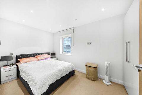 1 bedroom apartment for sale, Holman Road, Battersea, SW11
