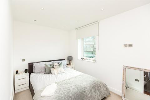 1 bedroom apartment for sale, Holman Road, Battersea, SW11