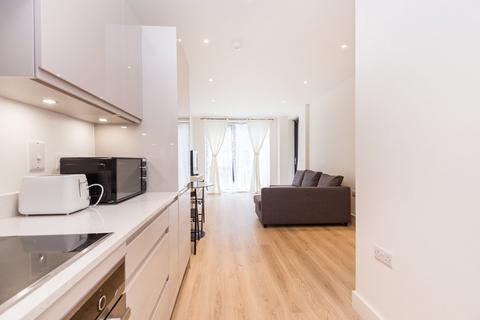 undefined, New Village Avenue, London, E14