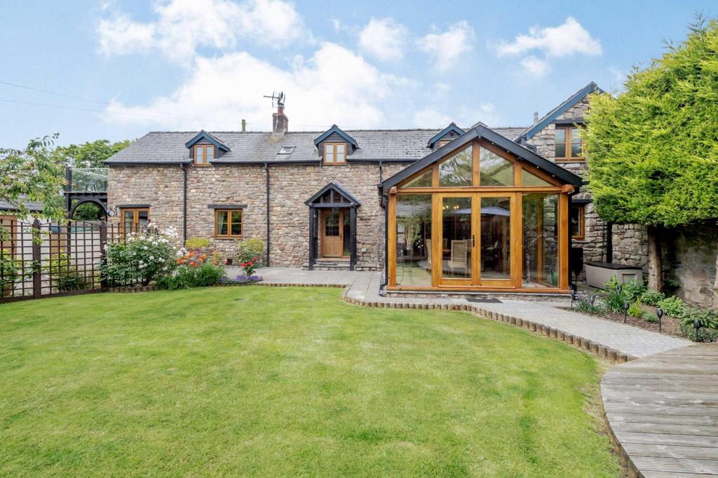 Crick, Caldicot 4 bed detached house £675,000