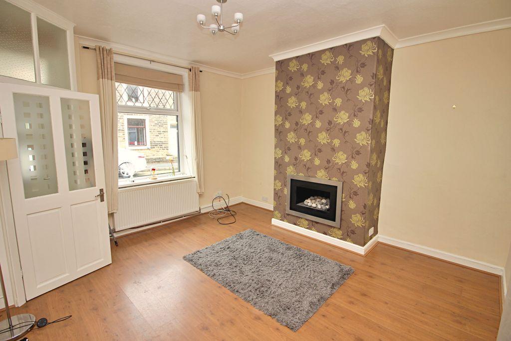 Elm Street, Rawtenstall BB4 8HL 2 bed terraced house £132,500