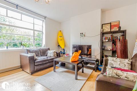 3 bedroom flat to rent, Falloden Court, Hampstead Garden Suburb