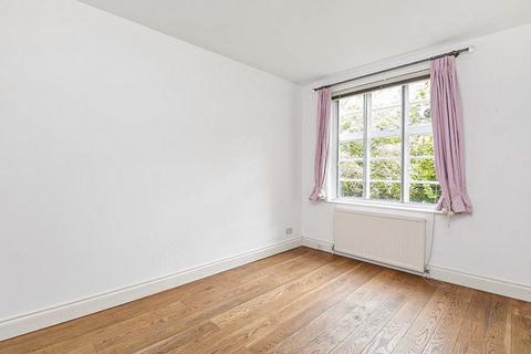 3 bedroom flat to rent, Falloden Court, Hampstead Garden Suburb