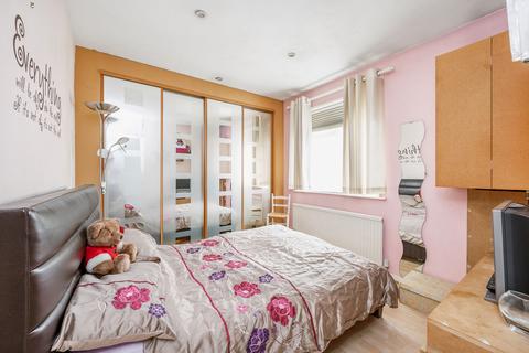 67 Cuckoo Avenue, London, W7 1BW