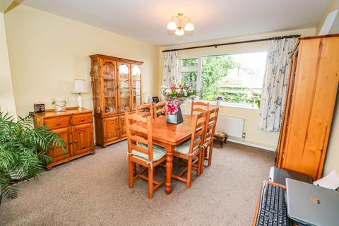 18 Fetherston Crescent, Ryton On Dunsmore, Coventry, CV8 3EZ