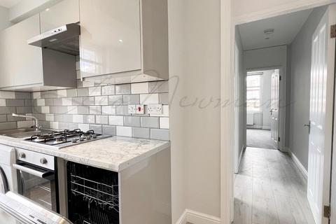 2 bedroom flat to rent, Penfold Place, Lisson Grove, NW1