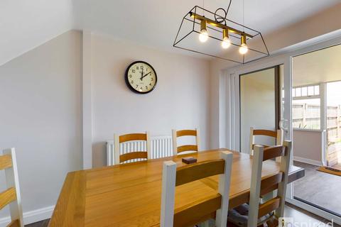 125 Glebe Road, Deanshanger, Milton Keynes, MK19 6LY