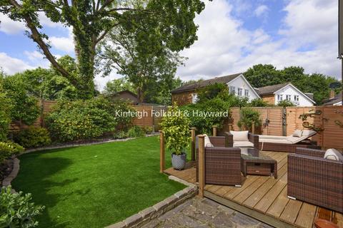 10 Blakes Green, West Wickham, BR4 0RA