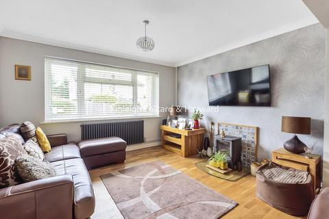 10 Blakes Green, West Wickham, BR4 0RA