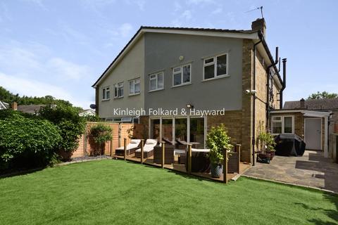 10 Blakes Green, West Wickham, BR4 0RA