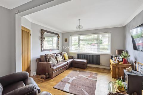 10 Blakes Green, West Wickham, BR4 0RA