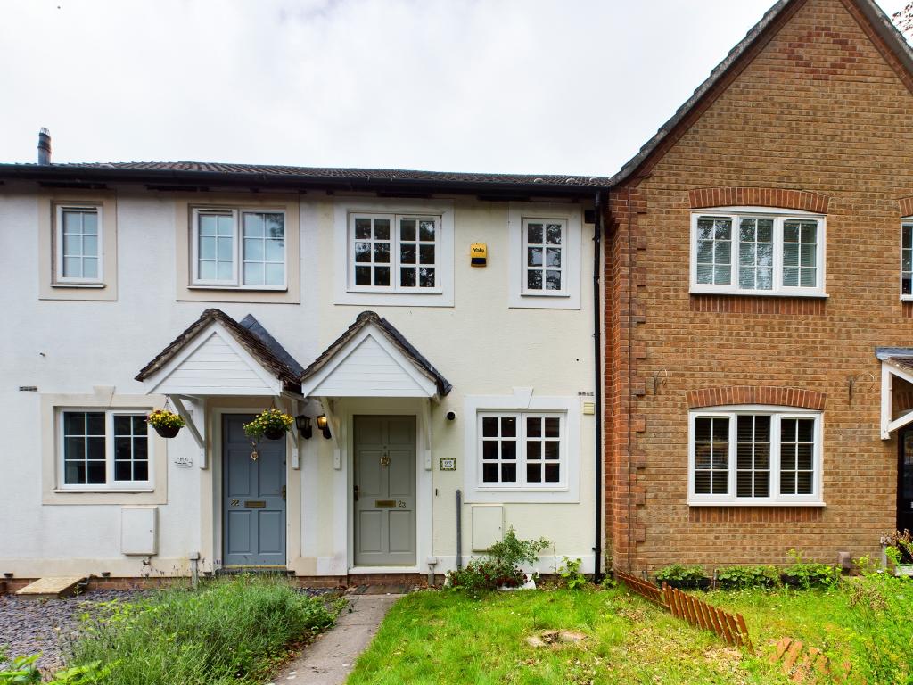 Rooksdown, Rooksdown, Basingstoke, RG24 2 bed terraced house £1,100