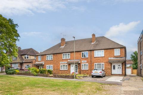 2 bedroom flat to rent, Stonegrove, Edgware, HA8