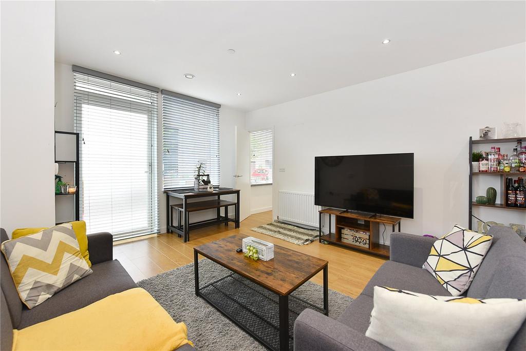 Shackleton Way, Canning Town, London, E16 2 bed apartment £495,000