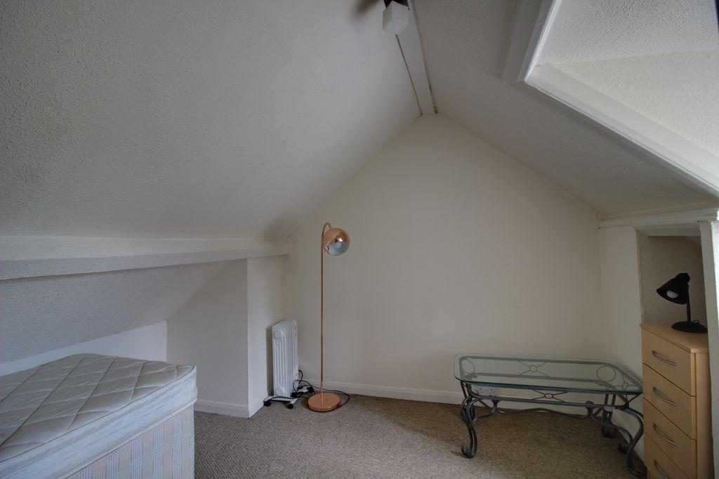 Bedroom 3 (Double)