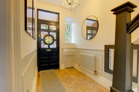 49 Waterloo Gardens, Cardiff, CF23 5AB