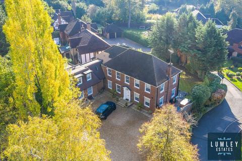 6 bedroom detached house for sale, The Drive, Radlett, Hertfordshire, WD7