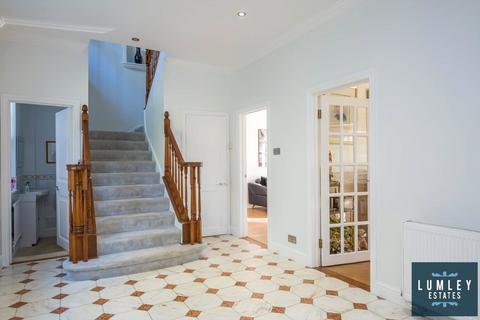 6 bedroom detached house for sale, The Drive, Radlett, Hertfordshire, WD7