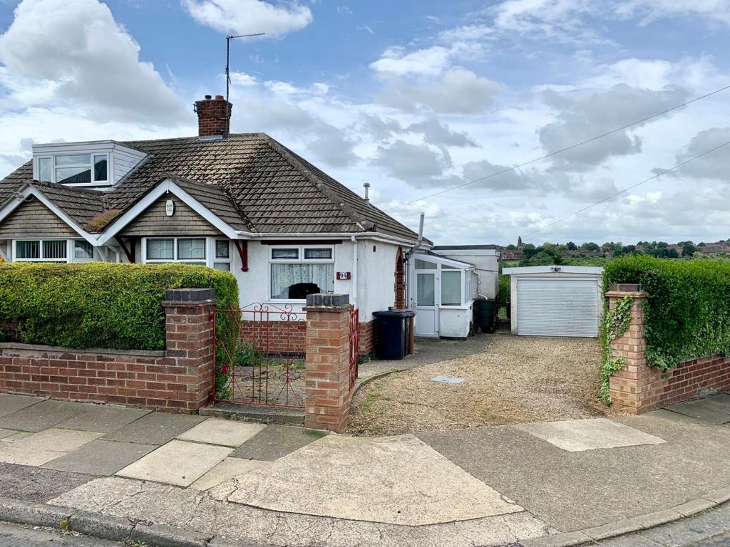 Gillsway, Kingsthorpe, Northampton NN2 8HU 3 bed semidetached bungalow