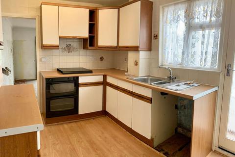 94 Gillsway, Northampton, NN2 8HU
