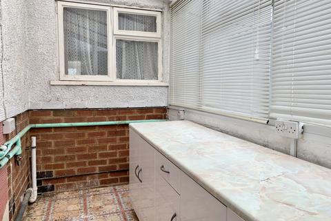 94 Gillsway, Northampton, NN2 8HU