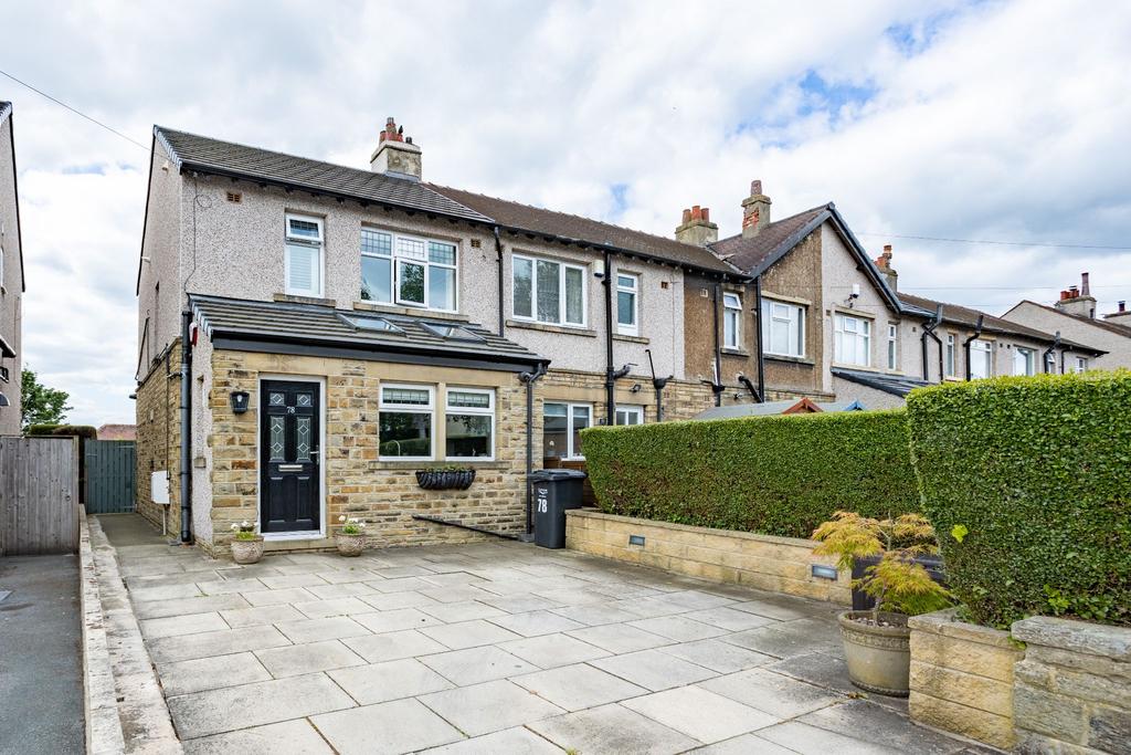 West Avenue, Lightcliffe, HX3 8TJ 2 bed end of terrace house £185,000