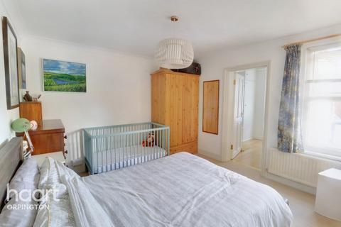 37 Hearns Road, Orpington, BR5 3NF
