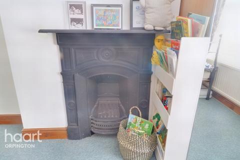 37 Hearns Road, Orpington, BR5 3NF