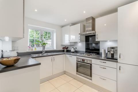 2 Abrahams Close, Amersham, HP7 9FA