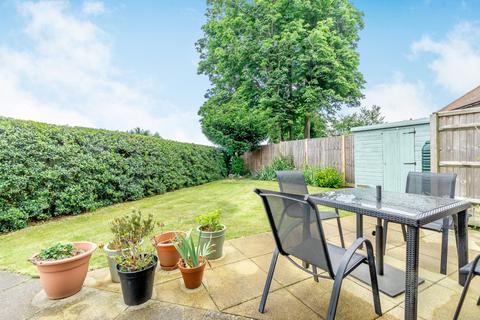 2 Abrahams Close, Amersham, HP7 9FA