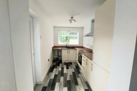 3 bedroom terraced house to rent, Cemetery Road, Barnsley S70