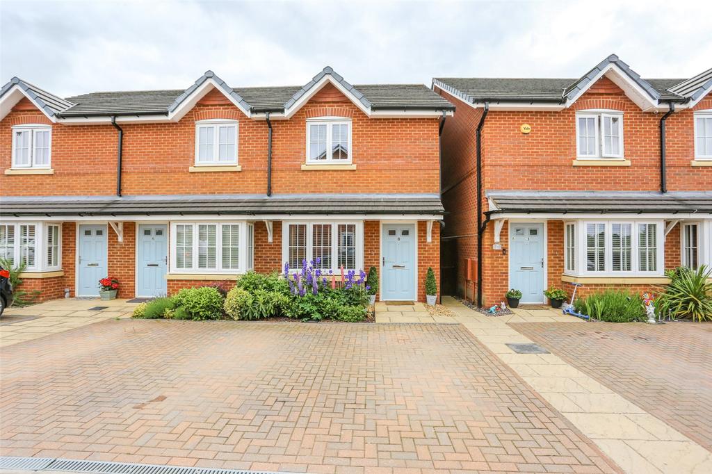 Rose Dale, Marple, Stockport, Greater Manchester, SK6 2 bed end of
