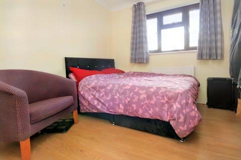 30 Coppens Green, Wickford, SS12 9PA