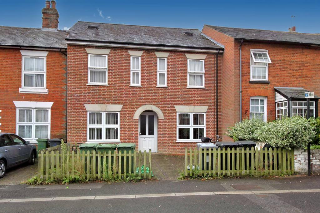 Southern Road, Basingstoke RG21 1 bed flat £600 pcm (£138 pw)