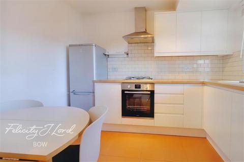 1 bedroom flat to rent, Derwent House, Southern Grove, E3