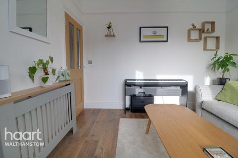 210 Queens Road, Walthamstow, London, E17 8PL