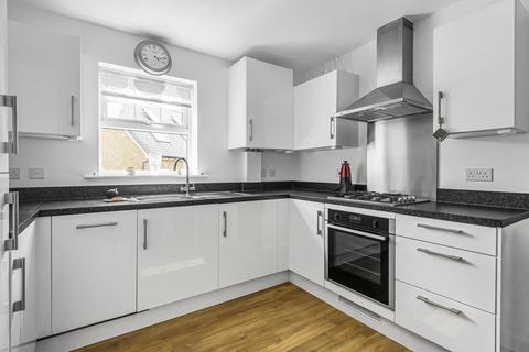Flat 1, Oxford House, 10 Wells View Drive, Bromley, BR2 9UL